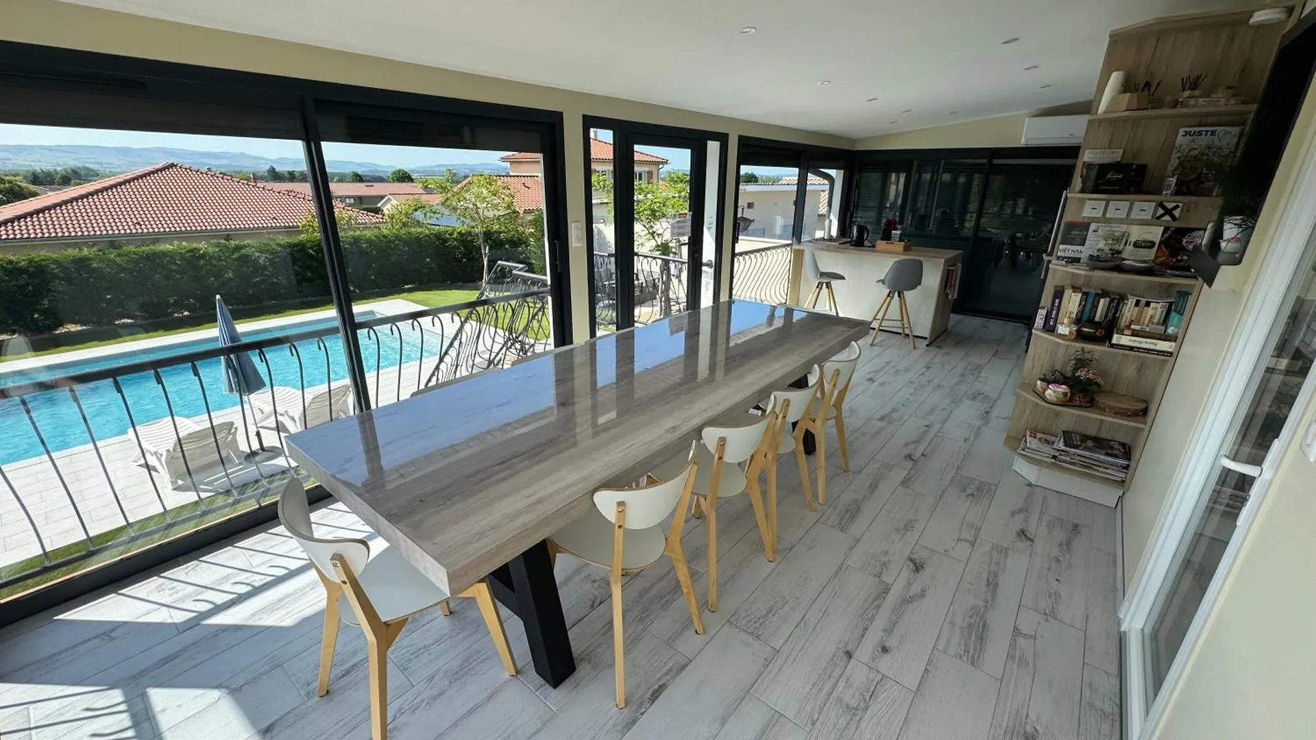 Privatunterkunft Chambre Dans Logement Partage Chez L Habitant Avec Piscine De 1 A 3 Chambres Grieges